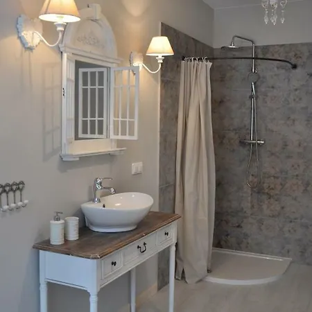 Villa Zakatek Sary